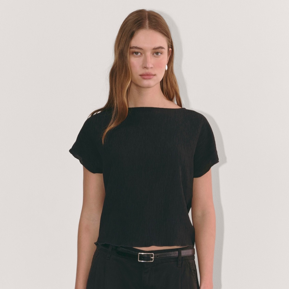 Everlane Crinkle Top in Black, Size Small
